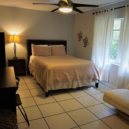 Jupiter Waterfalls - Newly Updated - Tiki Hut, Fire Pit, Kitchen, Pool Heater And More Экстерьер фото